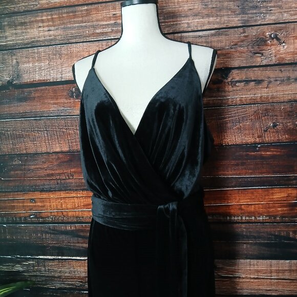 NWT DB Studio Jumpsuit Plus Size 20 Black Velvet Belted David's Bridal - Picture 5 of 10